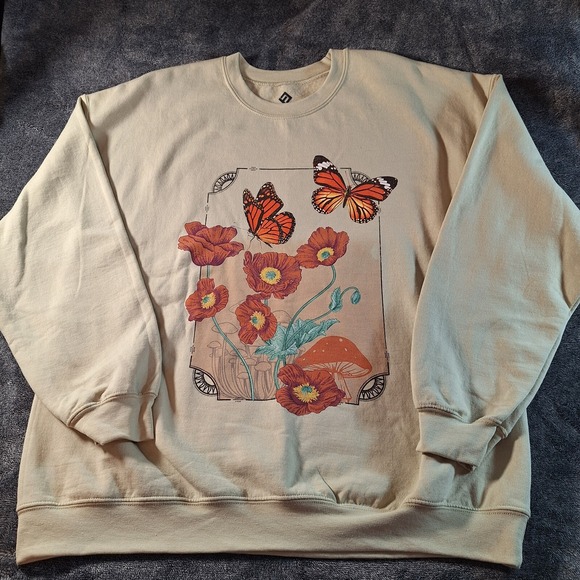 Tops - Crewneck Sweatshirt Womans L Monarch Butterfly Mushrooms Poppies Graphics Beige